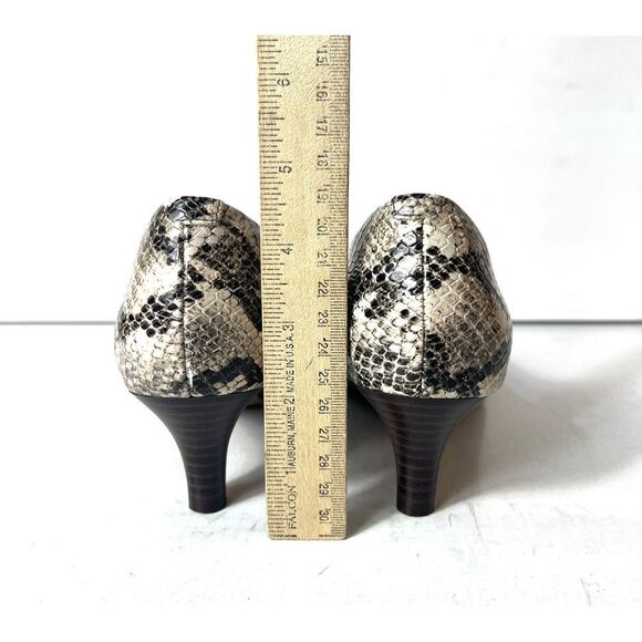 Clarks Collection Slip On Kitten Heels Leather Snake Skin Print Pump Women's 7 M - Picture 10 of 12